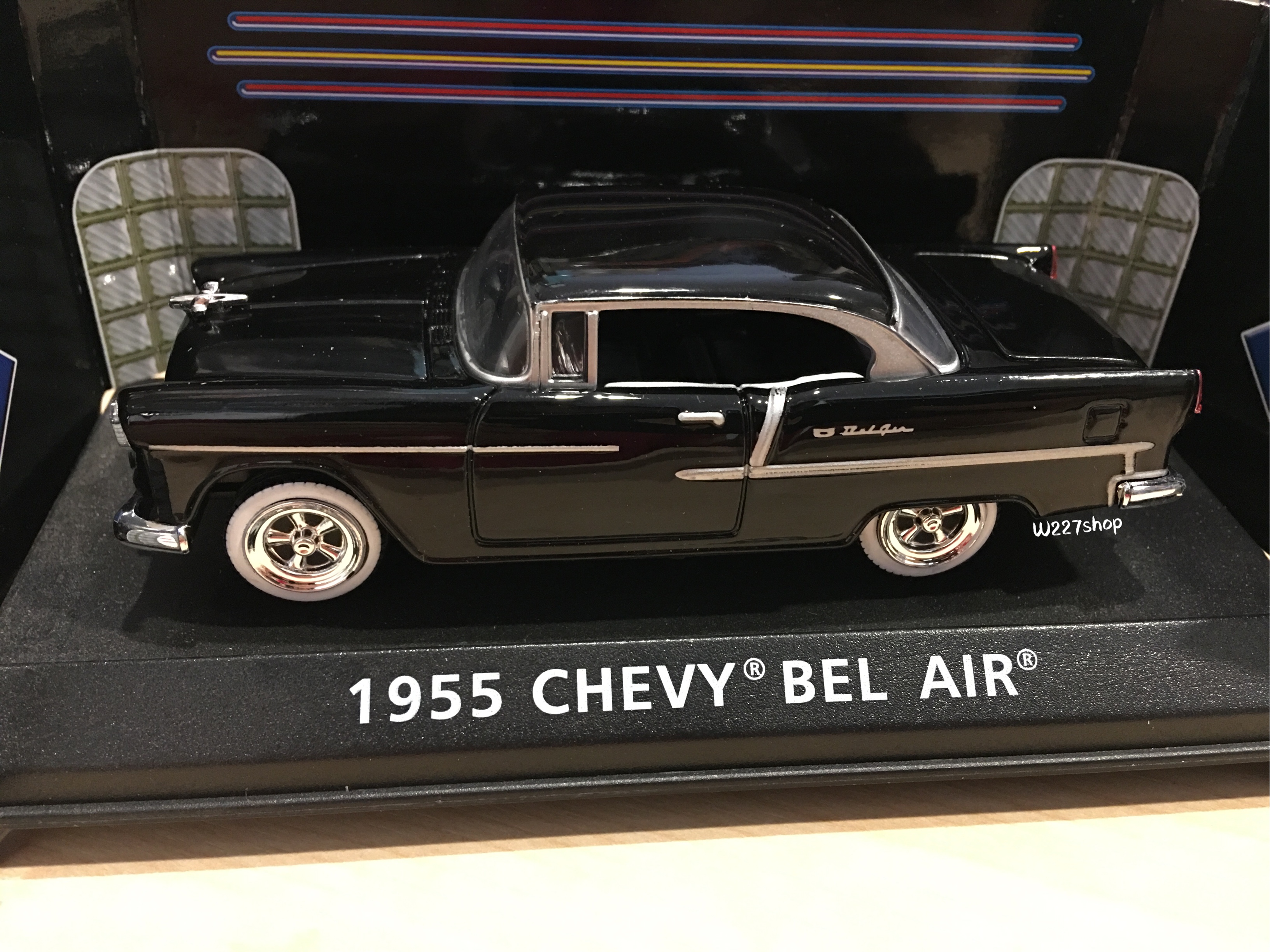 โมเดลรถเหล็ก American Classics มีฐาน Scale 1:43 (ปลีก-ส่ง)