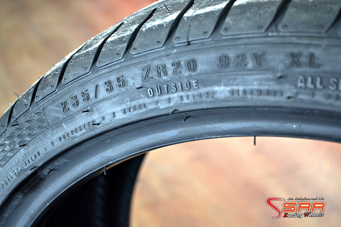 ACCELERA PHI 235/35R20 ปี17