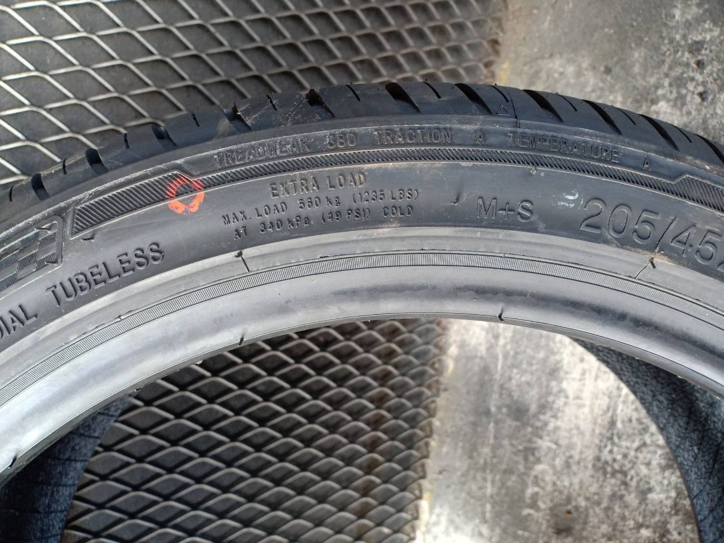 RYDANZ ROADSTER R02 205/45ZR17 ปี19