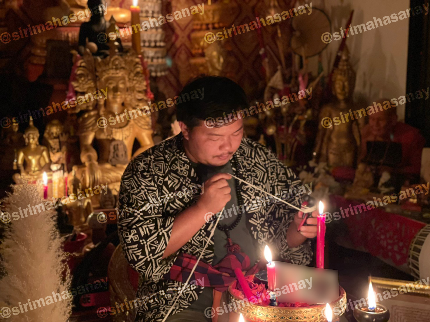 พิธีปันฮักปันหลง อาจารย์เสก สำนักสักยันต์ป๋ารมีเศรษฐีเรือนคำ