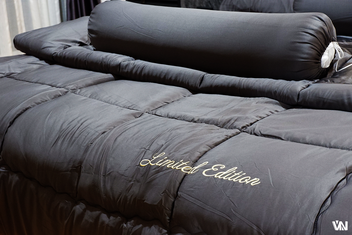 ชุดนวมเช็ตผ้านวมใยไหมซาติน 6 ฟุต ( 6 ชุดคละสี )