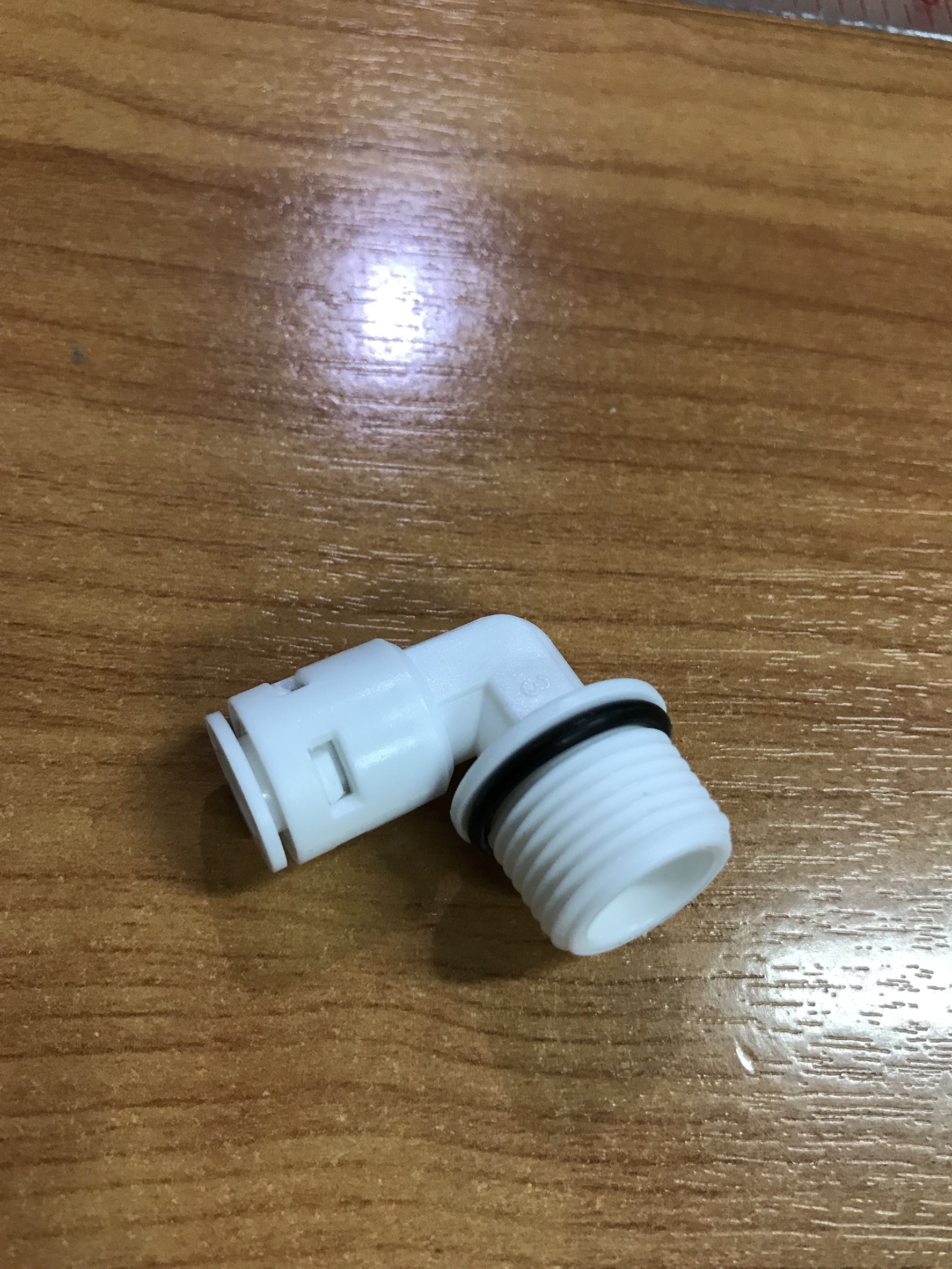 ข้องอ Fixed Elbow (1/4OD x 3/8MIP) QUICK FITTINGS