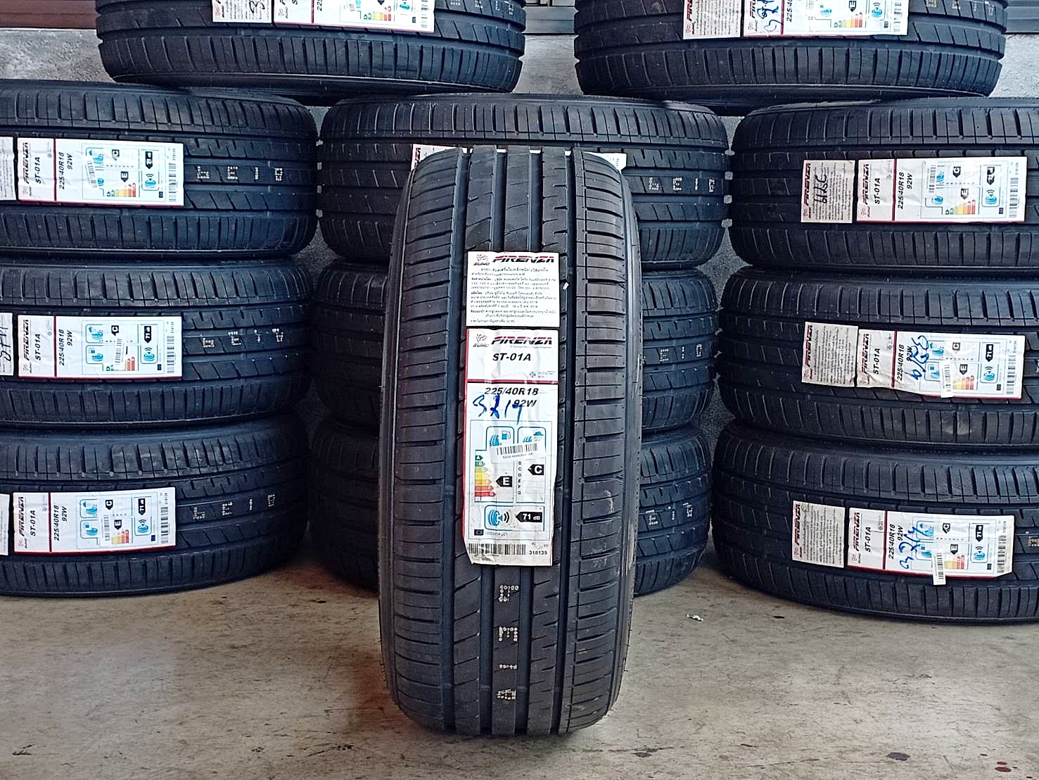 FIRENZA ST-01A 225/40R18 ยางใหม่ ยางไทย ลดราคาพิเศษ