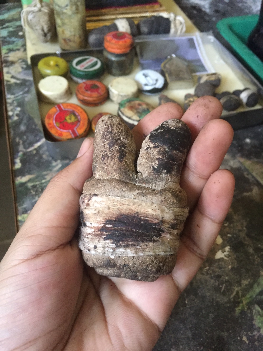 อิ้นมหาเสน่ห์พันด้วยด้ายอาถรรพ์ ตนครู อาจารย์เปล่ง บุญยืน