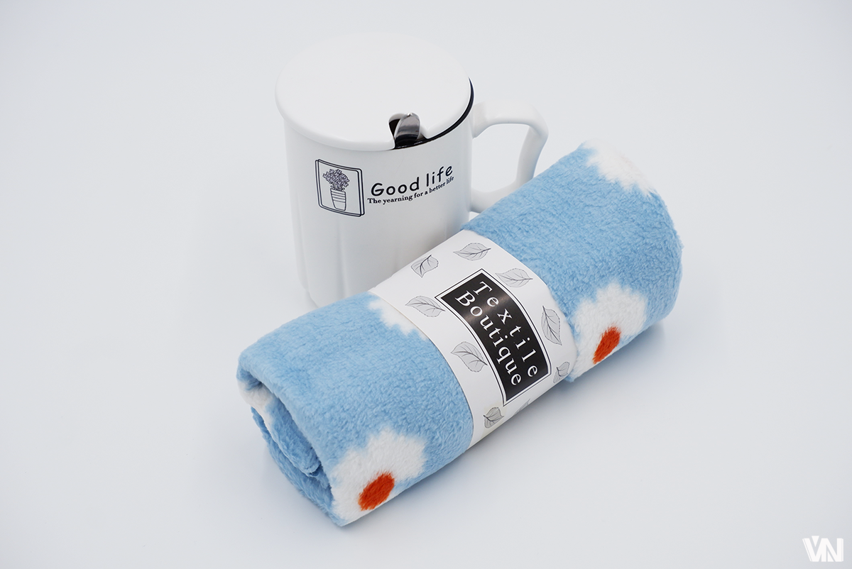 ผ้าเช็ดผมขนเป็ดลายดอกเดซี่ 1 โหล