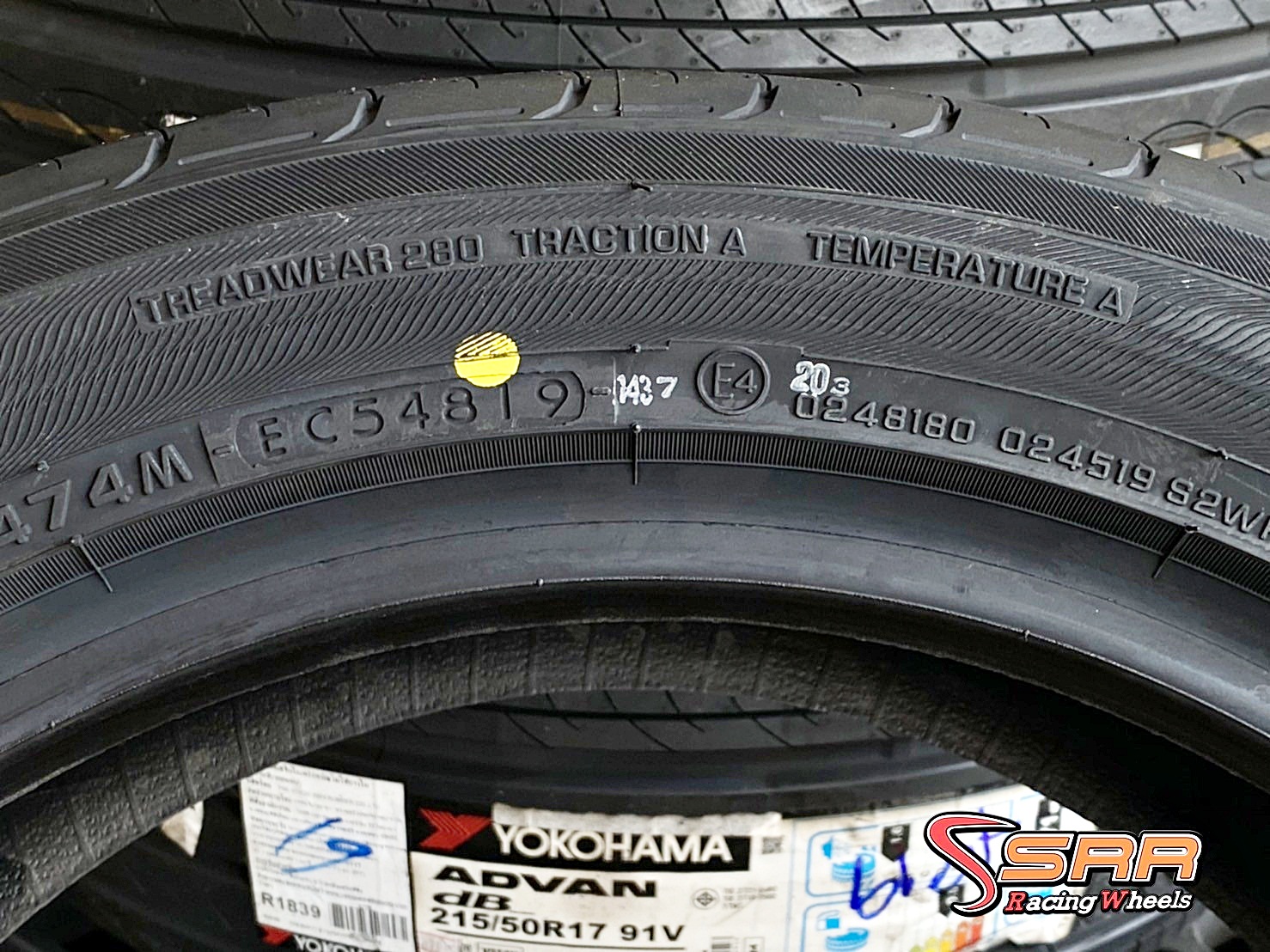 YOKOHAMA ADVAN dB decibel V551 215/50R17 ยางใหม่ลดราคาพิเศษ