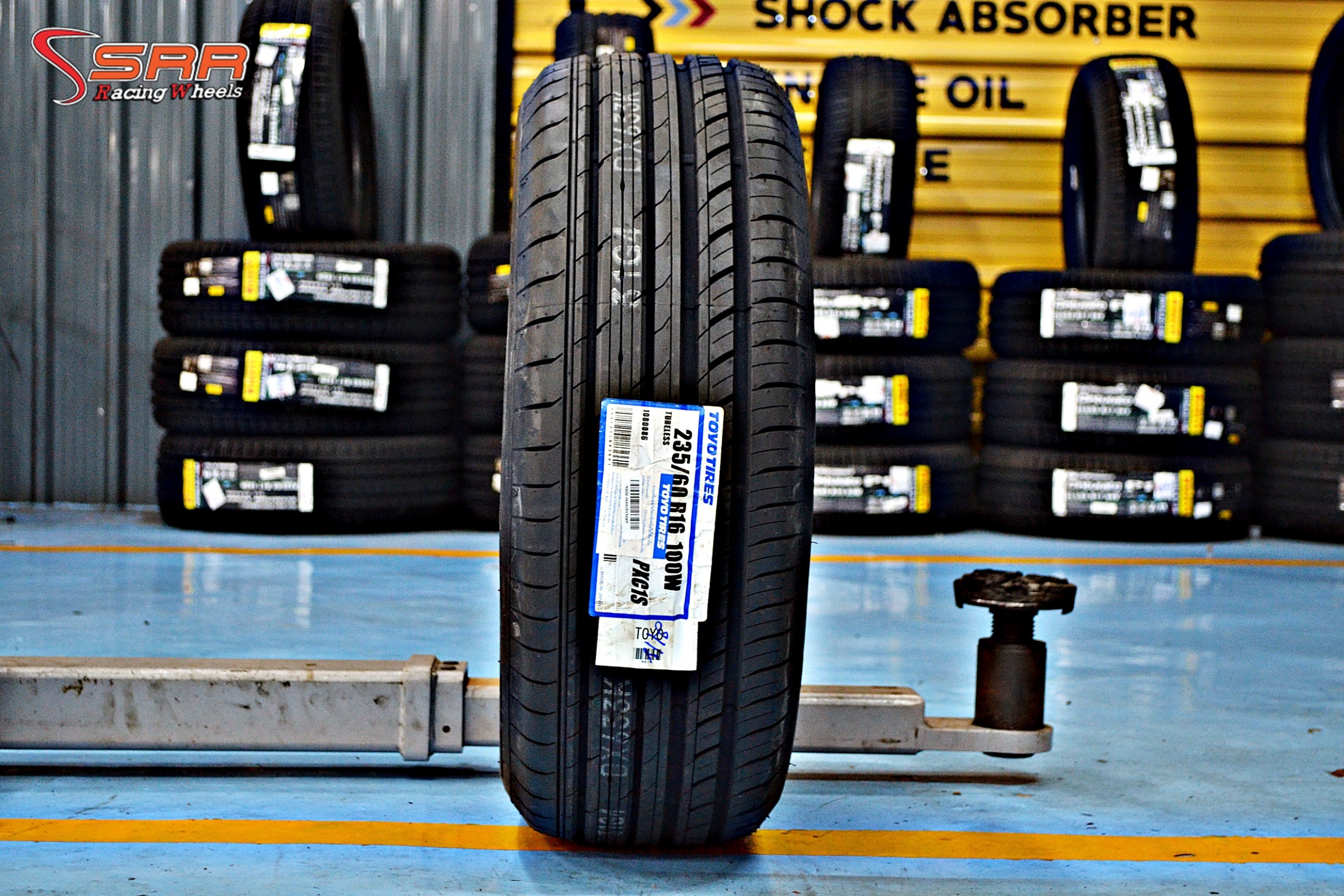 TOYO C1S 235/60R16 ปี19