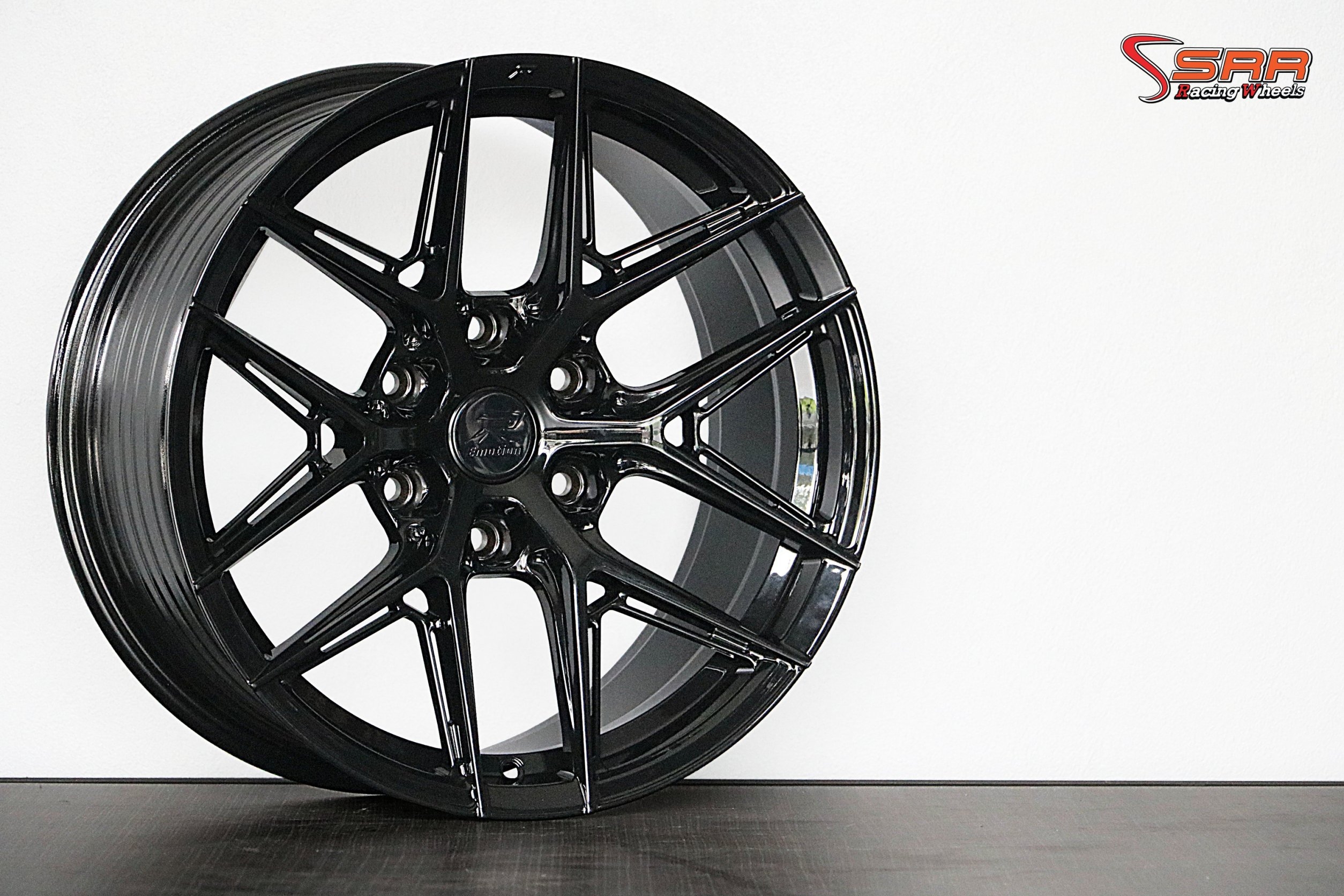 EMOTION R VS2 ขอบ18 6x139.7 ET15 BK ราคาพิเศษ