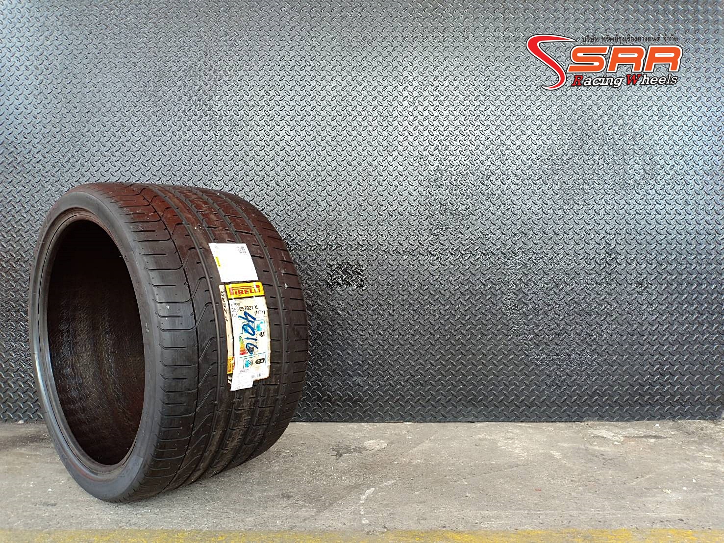 PIRELLI P ZERO (L) 355/25ZR21 ยางสำหรับรถ Lamborghini