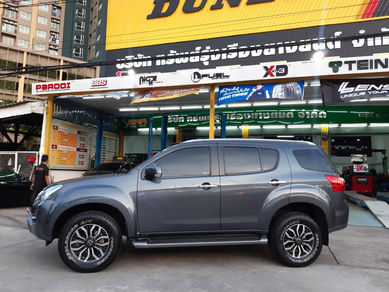 YOKOHAMA GEOLANDAR A/T G015 265/65R17 ยางปี20 ราคาพิเศษ