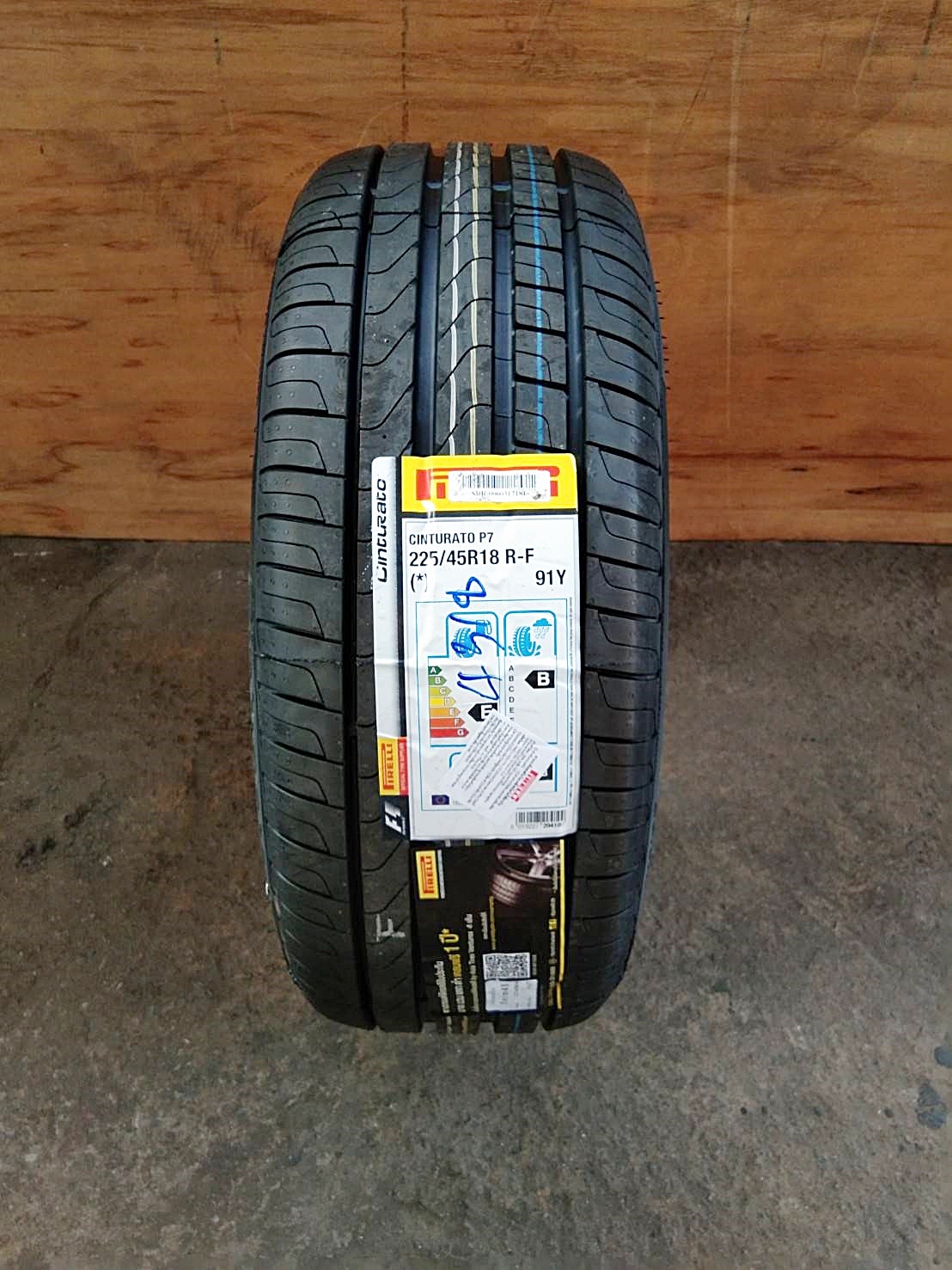 PIRELLI CINTURATO P7 R-F RUN FLAT 225/45R18 ยางรันแฟลต ราคาพิเศษ
