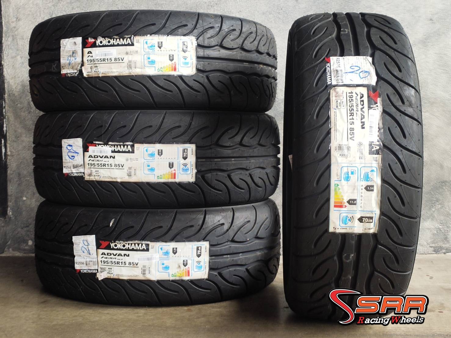 YOKOHAMA AD08R 195/55R15 ยางใหม่ปี2020 ลดราคาพิเศษ