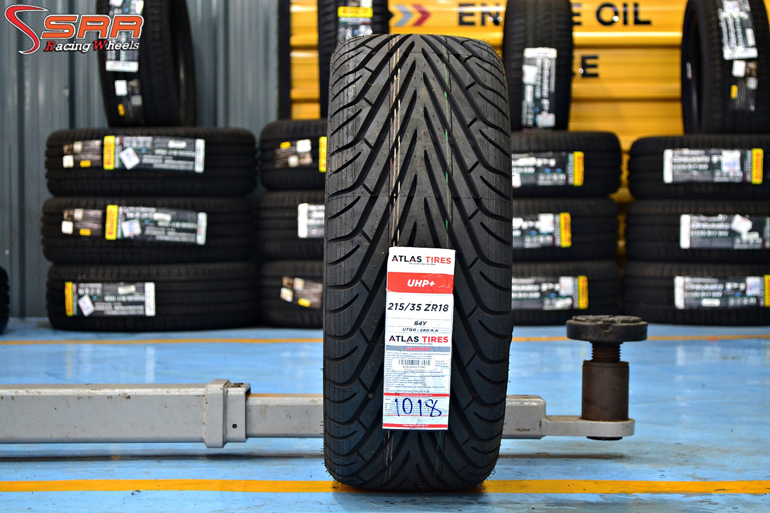 ATLAS TIRES UHP+ 215/35ZR18
