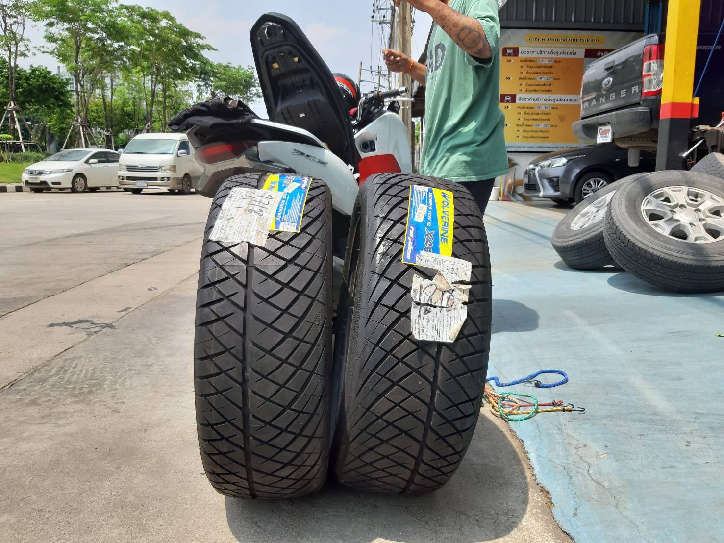 RAIDEN WOLVERINE 235/55R18 ยางใหม่ปี18 ลดราคาพิเศษ