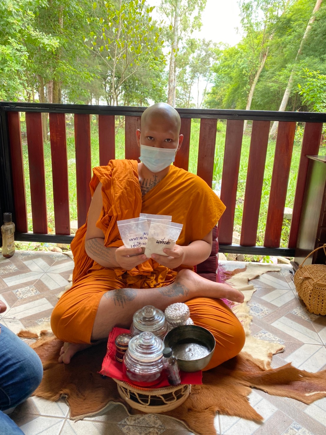 วันที่ 22 สิงหาคม 64 ไปเอามวลสารมาใส่ขุนแผนพราย แป้งเสกมหาเสน่ห์ พระอาจารย์เบียร์