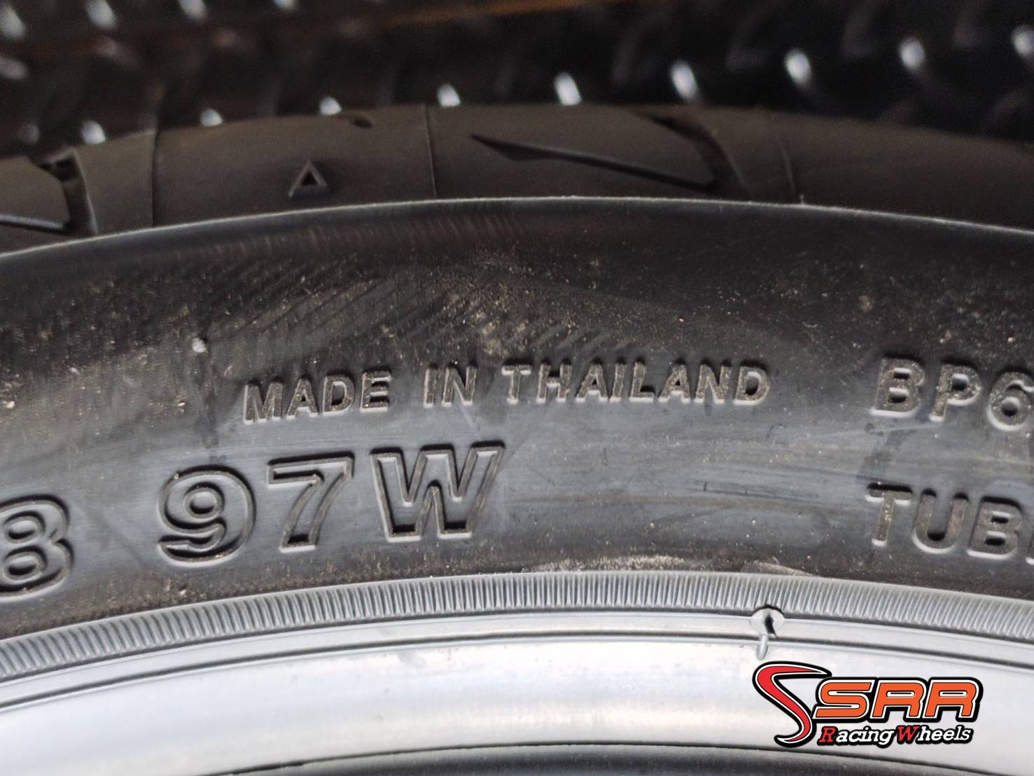 BRIDGESTONE RE004 265/35R18 ยางใหม่ ยางสปอร์ต ราคาพิเศษ
