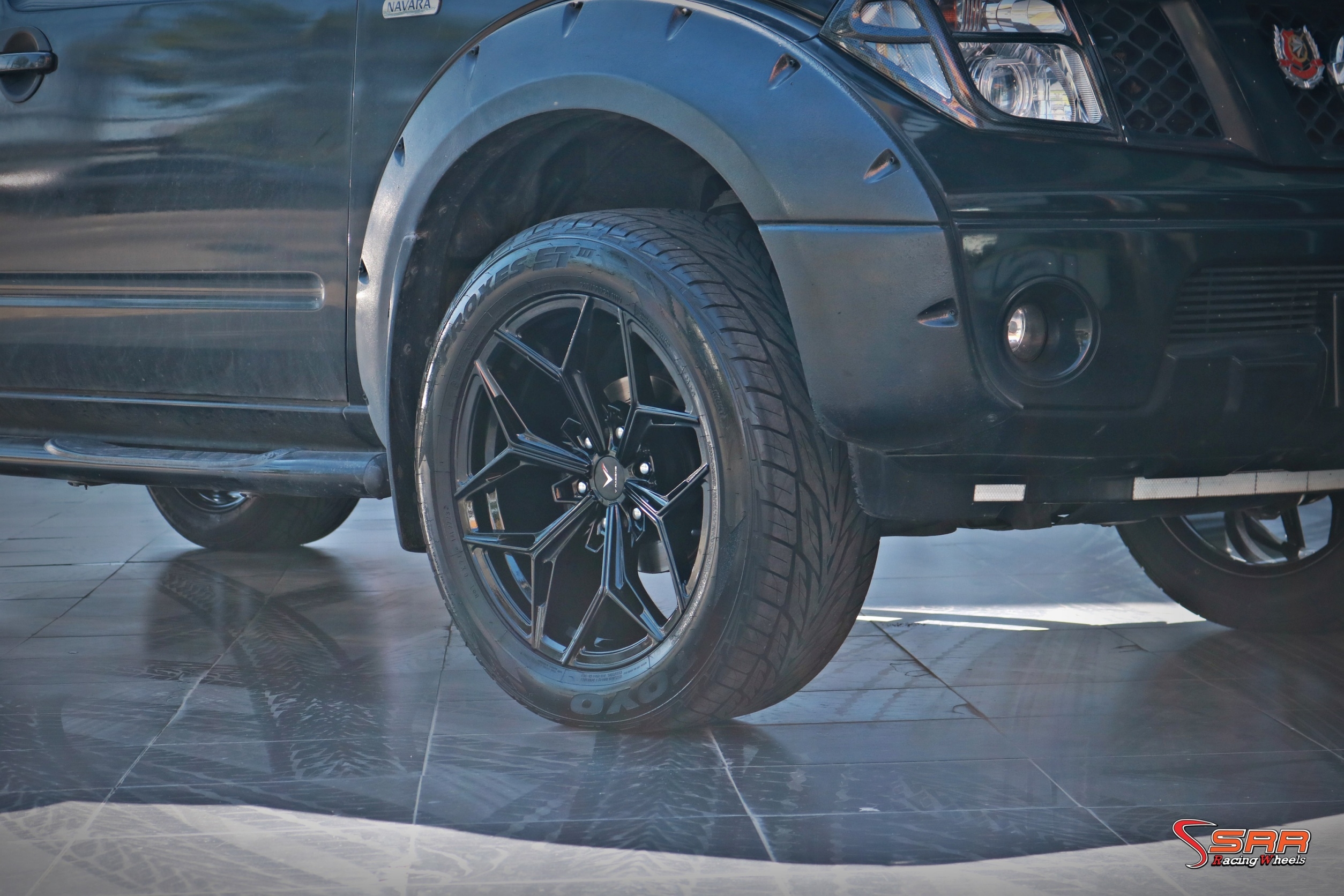 V RACING VZ-01 ขอบ20 6x139.7 ET15 GLOSS BLACK