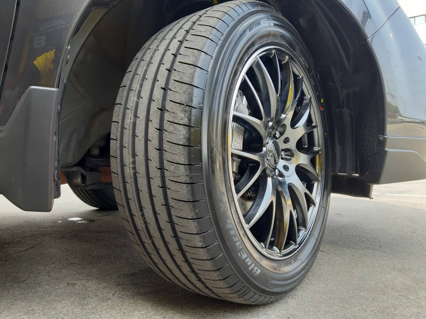 YOKOHAMA BluEarth-XT AE61 235/55R18 ยางใหม่ ราคาพิเศษ
