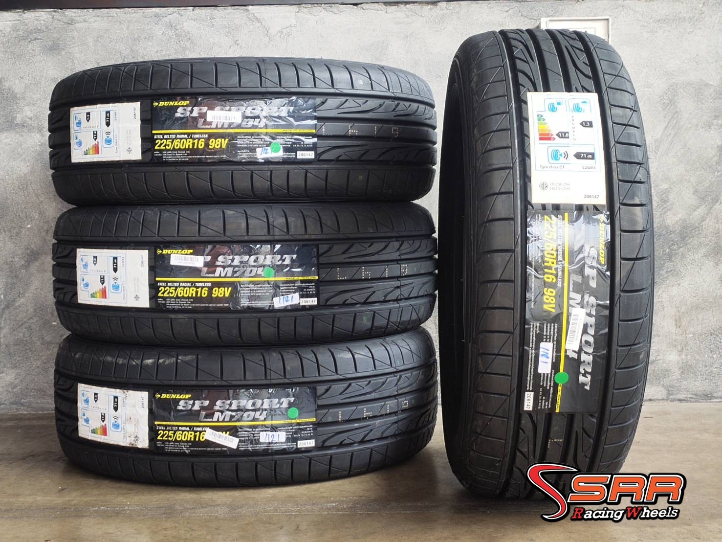 DUNLOP LM704 225/60R16 ยางใหม่ปี2021 ราคาพิเศษ