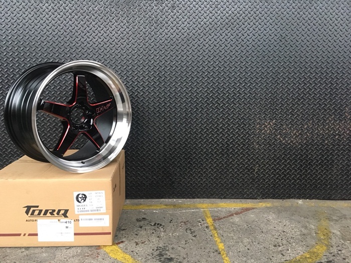 D1F TORQ APP ขอบ18 นิ้ว 5x114.3 BKMR