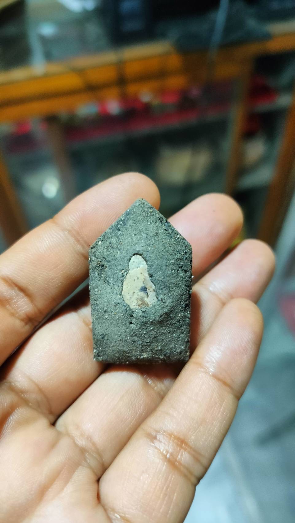 ขุนแผนอุ้มนางจอมเวทย์สายดำ ขุนแผนรุ่น 1 ตะกรุดทองแดง สำนักคนเลี้ยงผี สร้างมีนาคม 2568