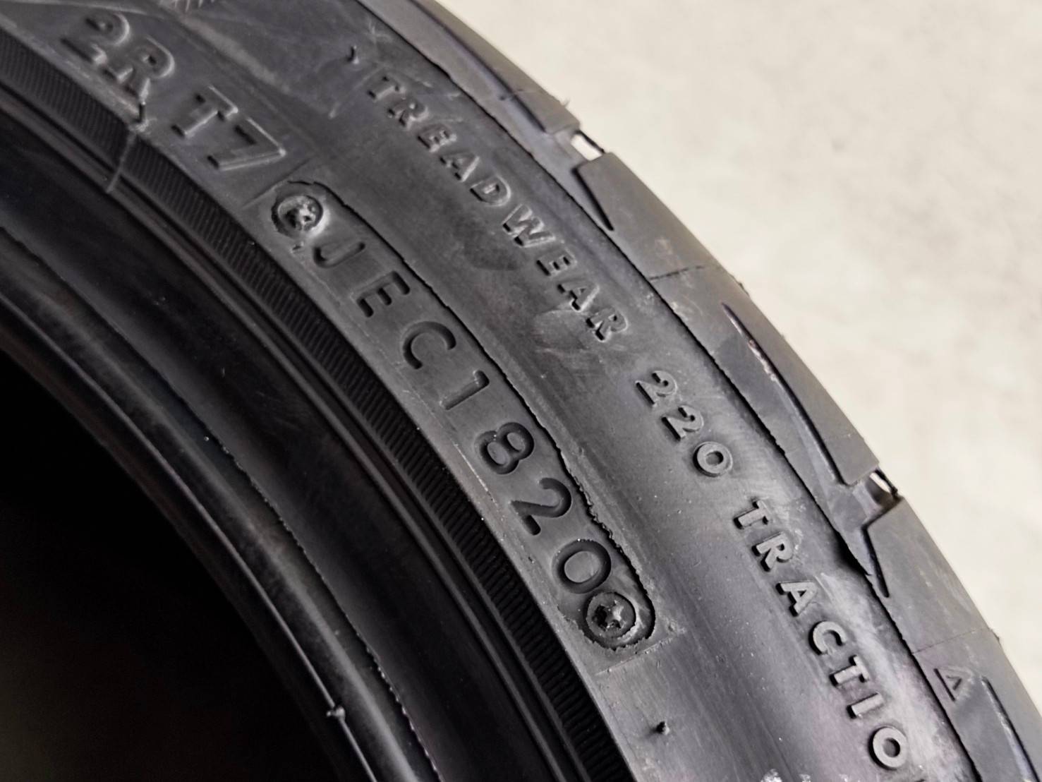 BRIDGESTONE Potenza Adrenalin RE003 225/40R18 ยางใหม่ปี20 ราคาพิเศษ