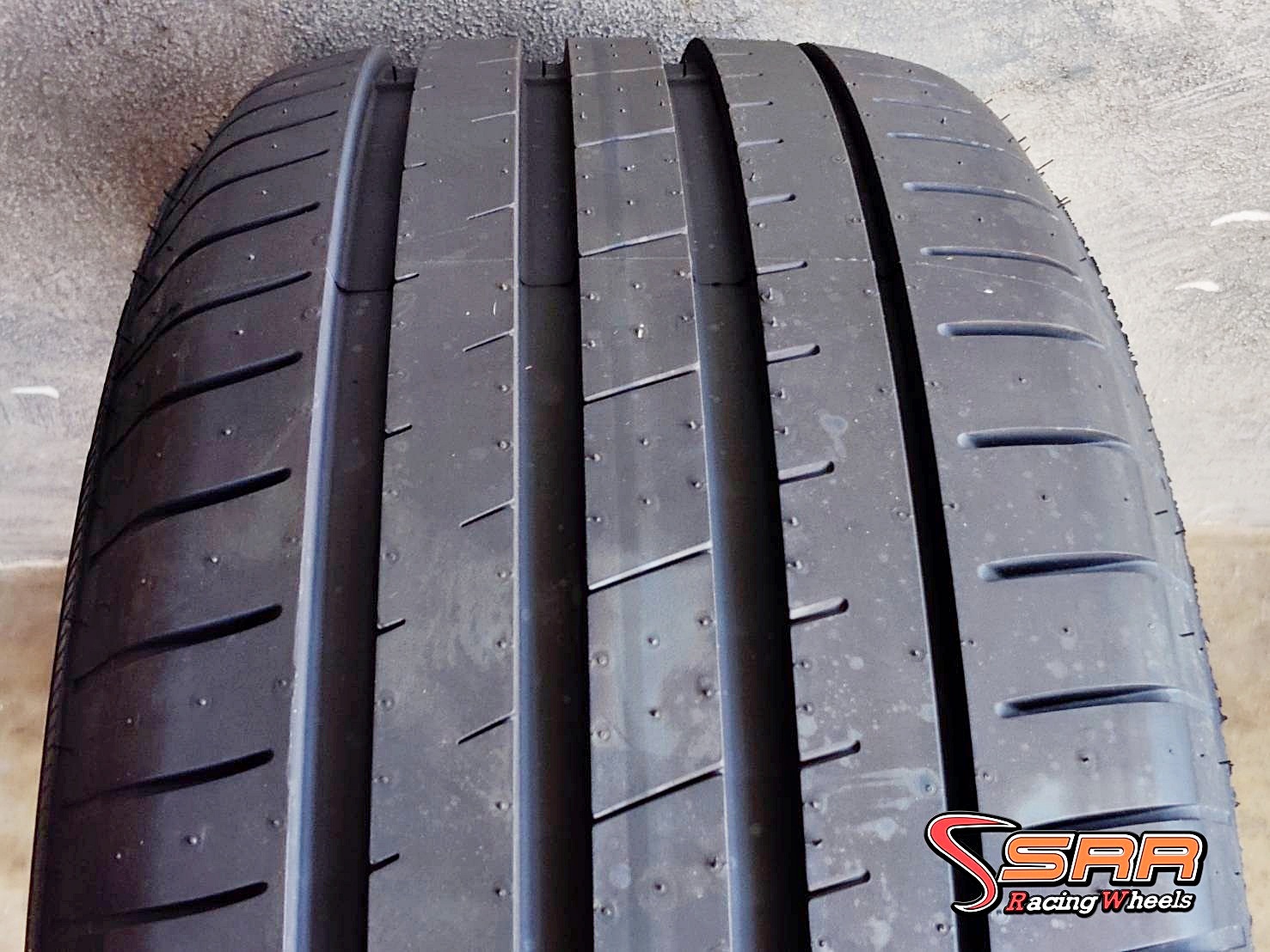 APOLLO ASPIRE 4G 245/45R17 ยางใหม่ ปี2021 ราคาพิเศษ