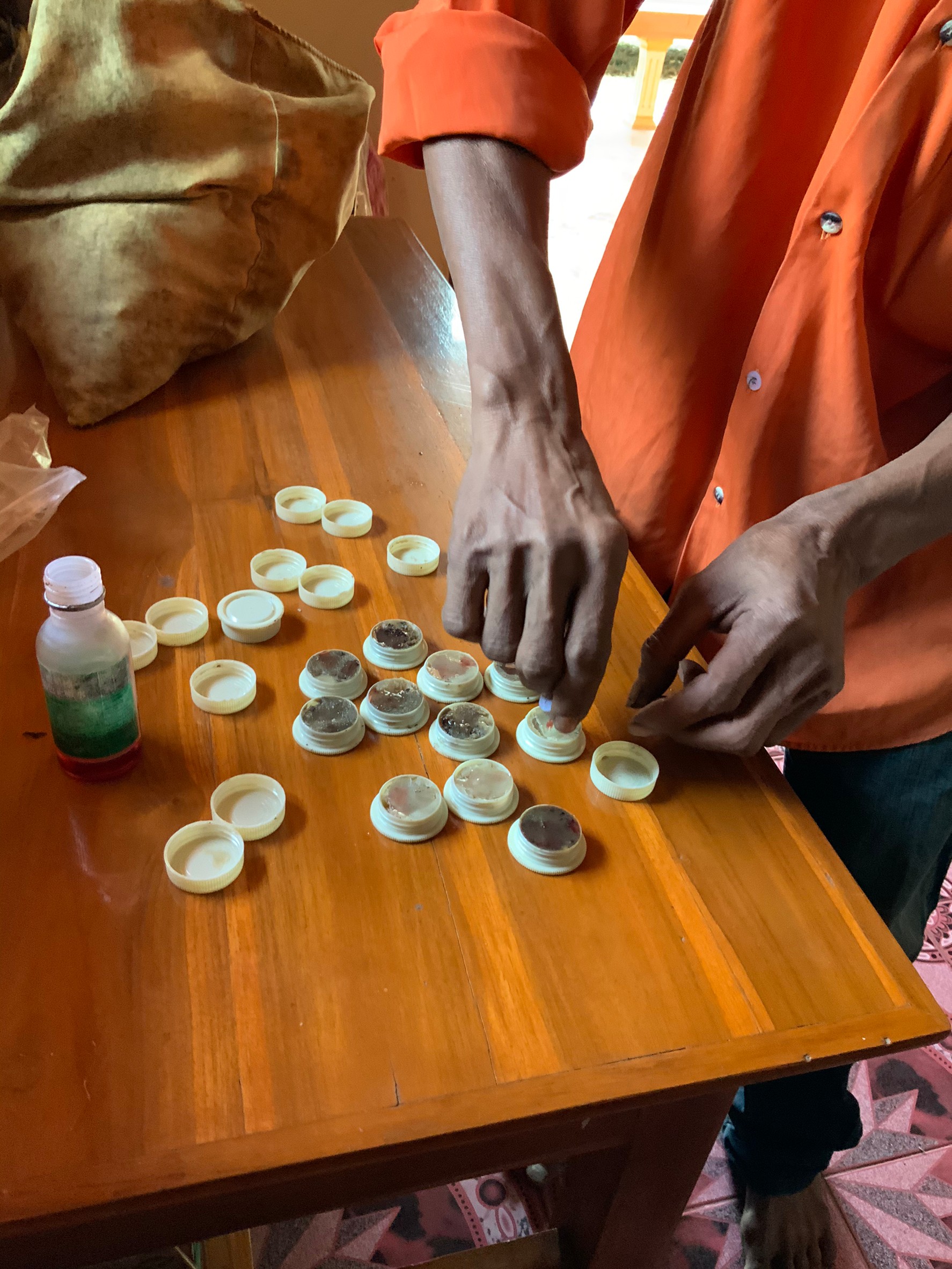 สีผึ้งเทียนชัย ผสม น้ำมันพราย 179 ตน ปู่เพ็ญจอมขมังเวทย์