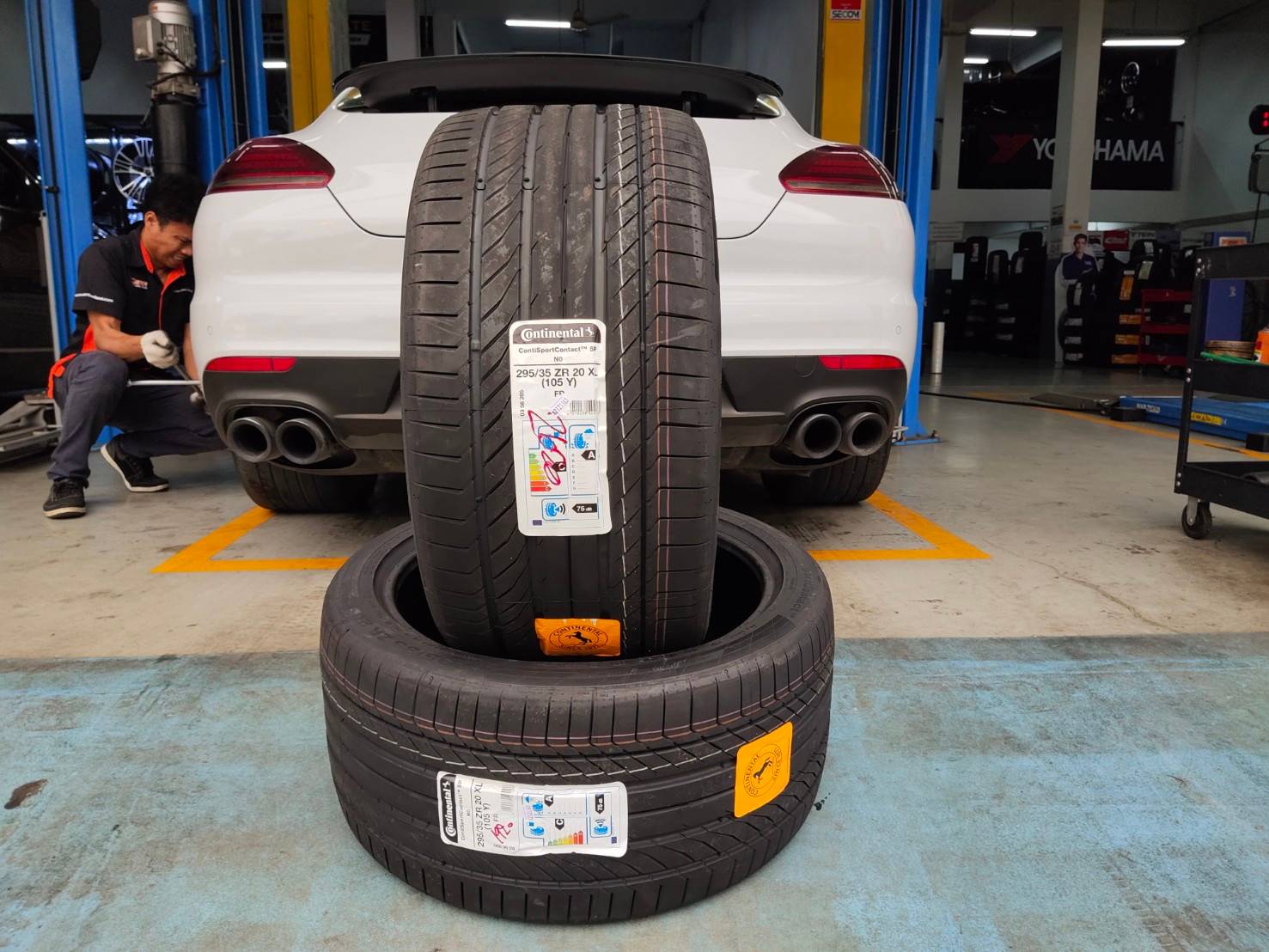 CONTINENTAL ContiSportContact 5P NO 295/35ZR20 ยางสำหรับใส่Porsche Panamera