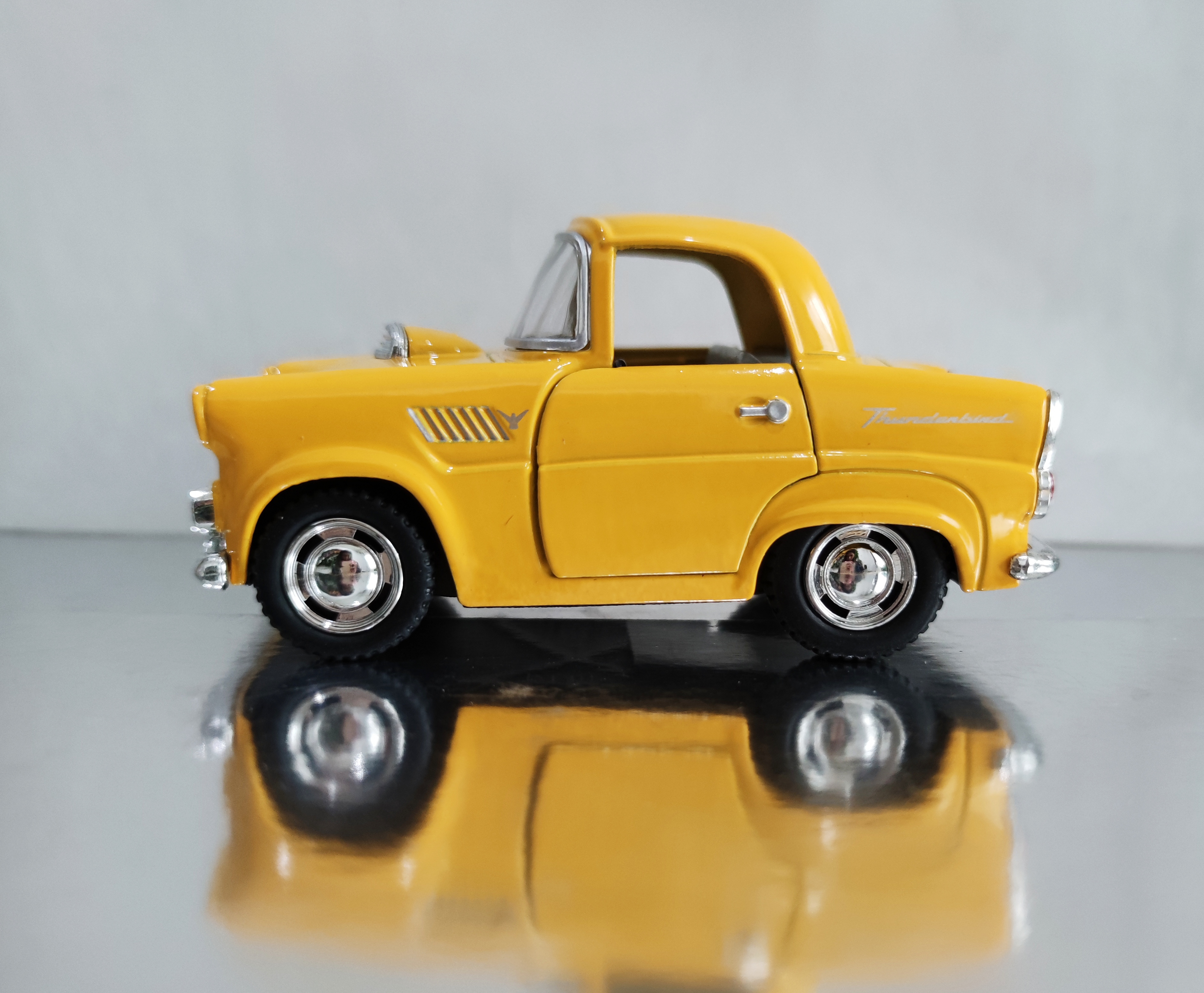 โมเดลรถเหล็ก 1955 Ford Thunderbird ขนาด 4 นิ้ว (ปลีก-ส่ง)