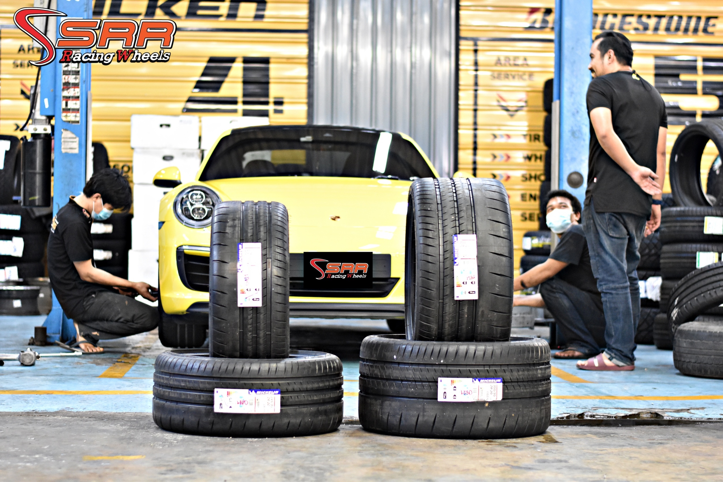 MICHELIN PILOT SPORT CUP 2 305/30ZR20 ใส่รถPorsche 911