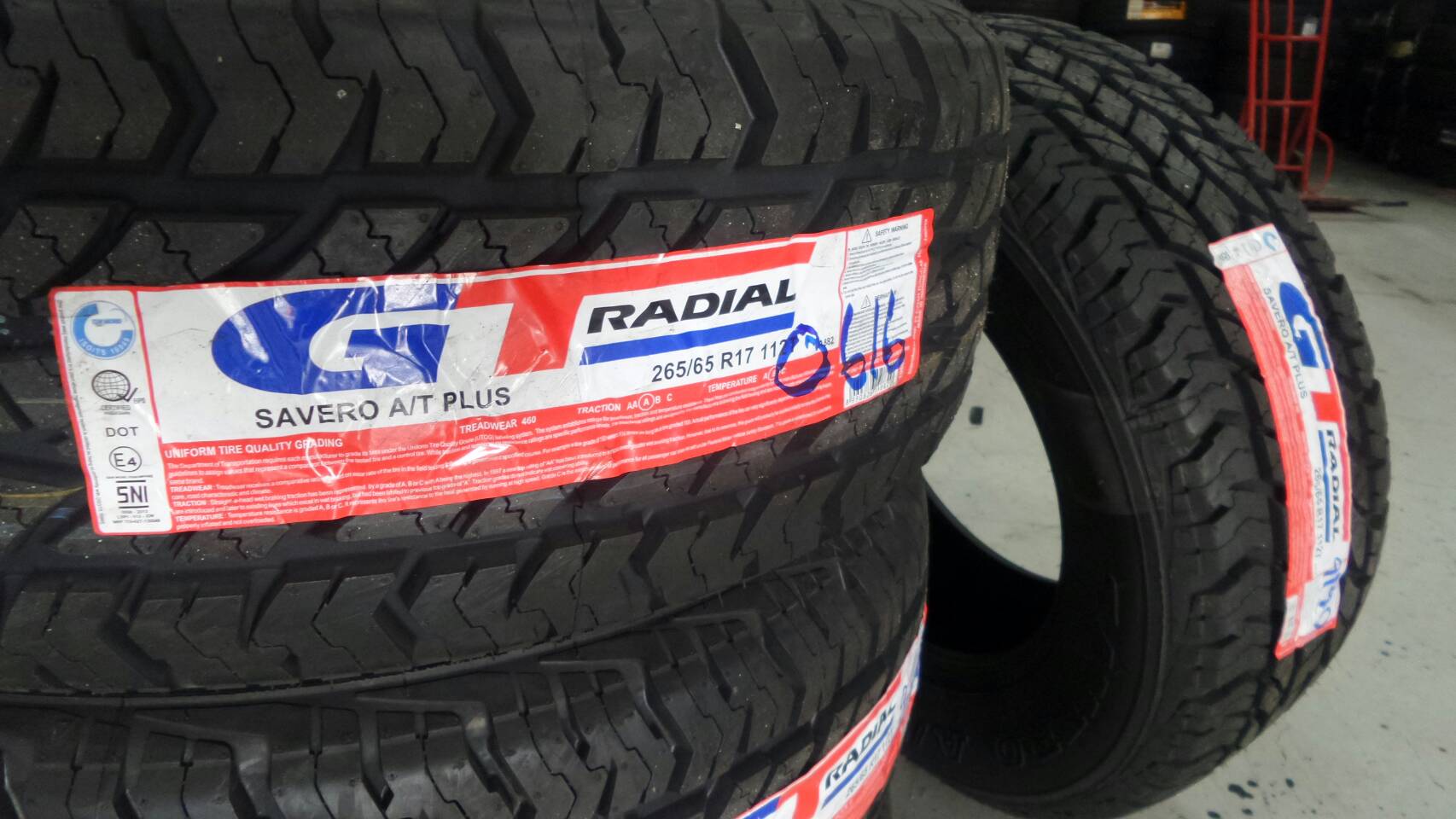 GT RADIAL AT PLUS 235/70R15