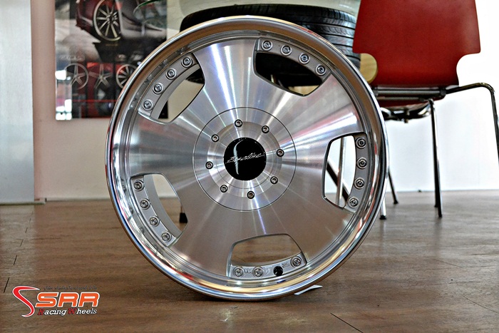 EUROLINE LG-242 ขอบ17 6x139.7 สำหรับใส่รถตู้ TOYOTA COMMUTER
