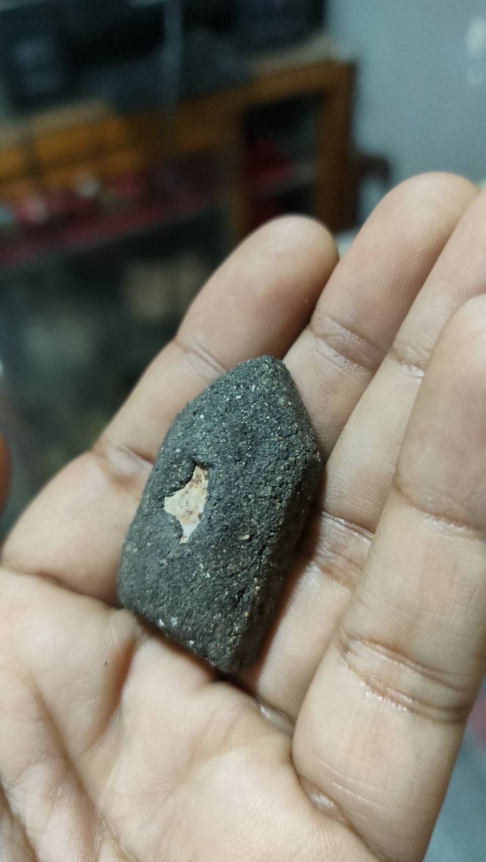 ขุนแผนอุ้มนางจอมเวทย์สายดำ ขุนแผนรุ่น 1 ตะกรุดทองแดง สำนักคนเลี้ยงผี สร้างมีนาคม 2568