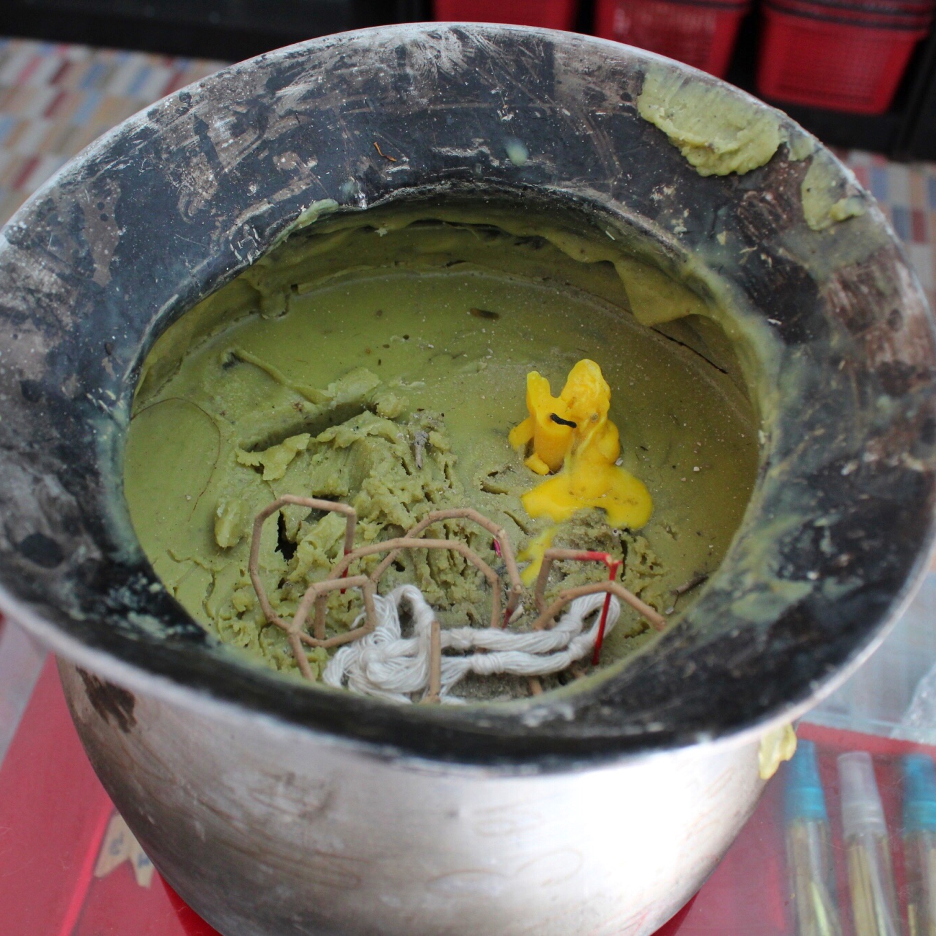 สีผึ้งปิดหน้าศพ อาจารย์นุช สุพรรณบุรี LT