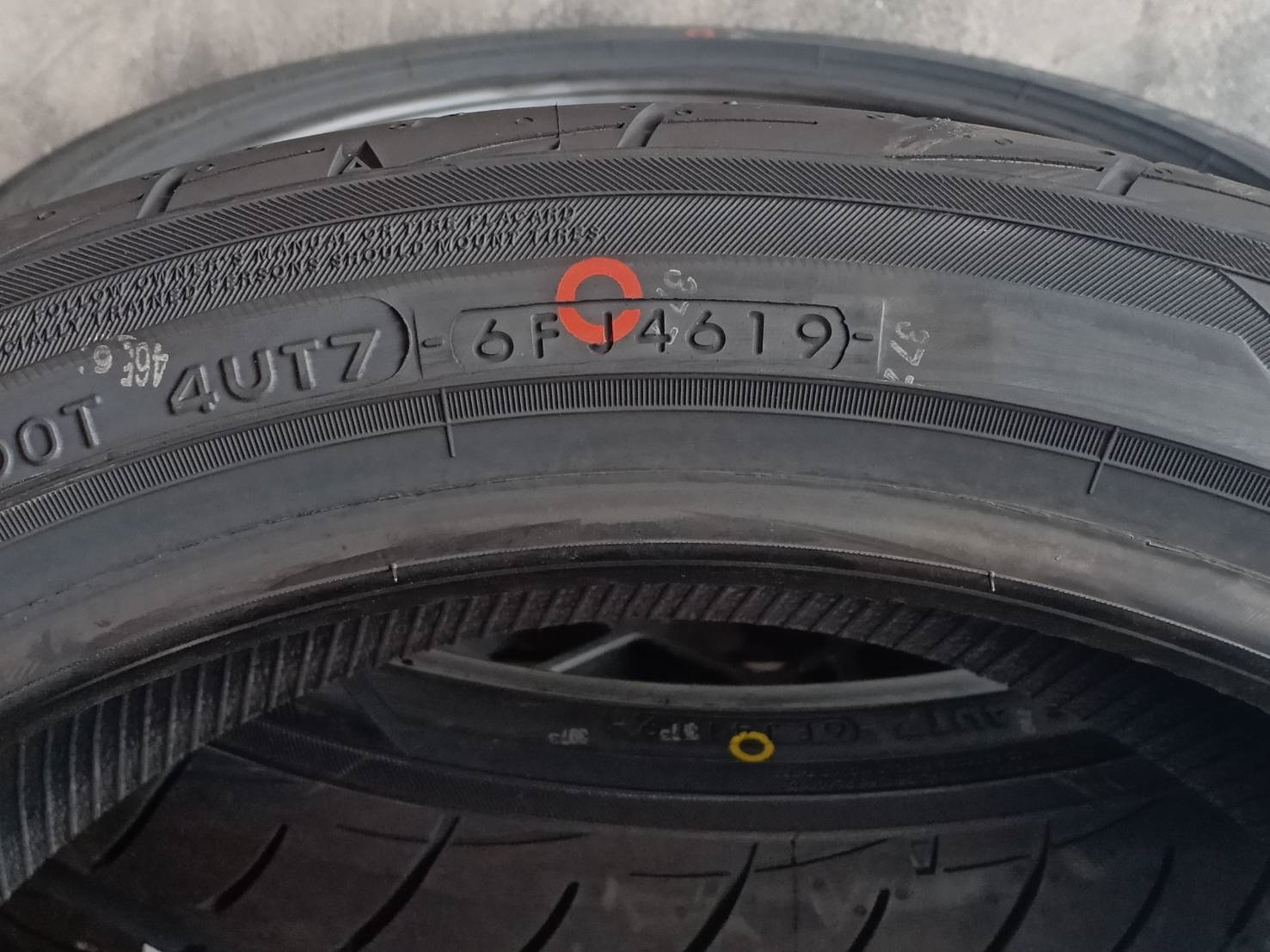 YOKOHAMA ADVAN FLEVA V701 225/40R18 ยางญี่ปุ่น ราคาพิเศษ
