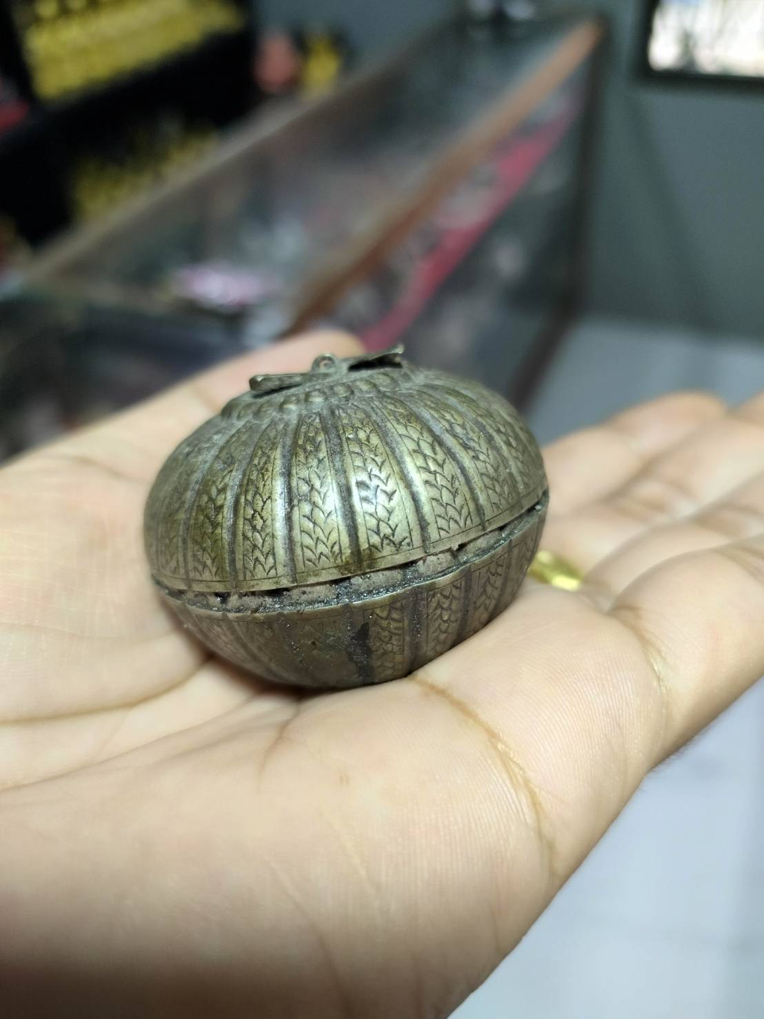 สีผึ้งลูกกรอก 100 ศพ (ตลับครู) อาจารย์เสือ สำนักคนเลี้ยงผี