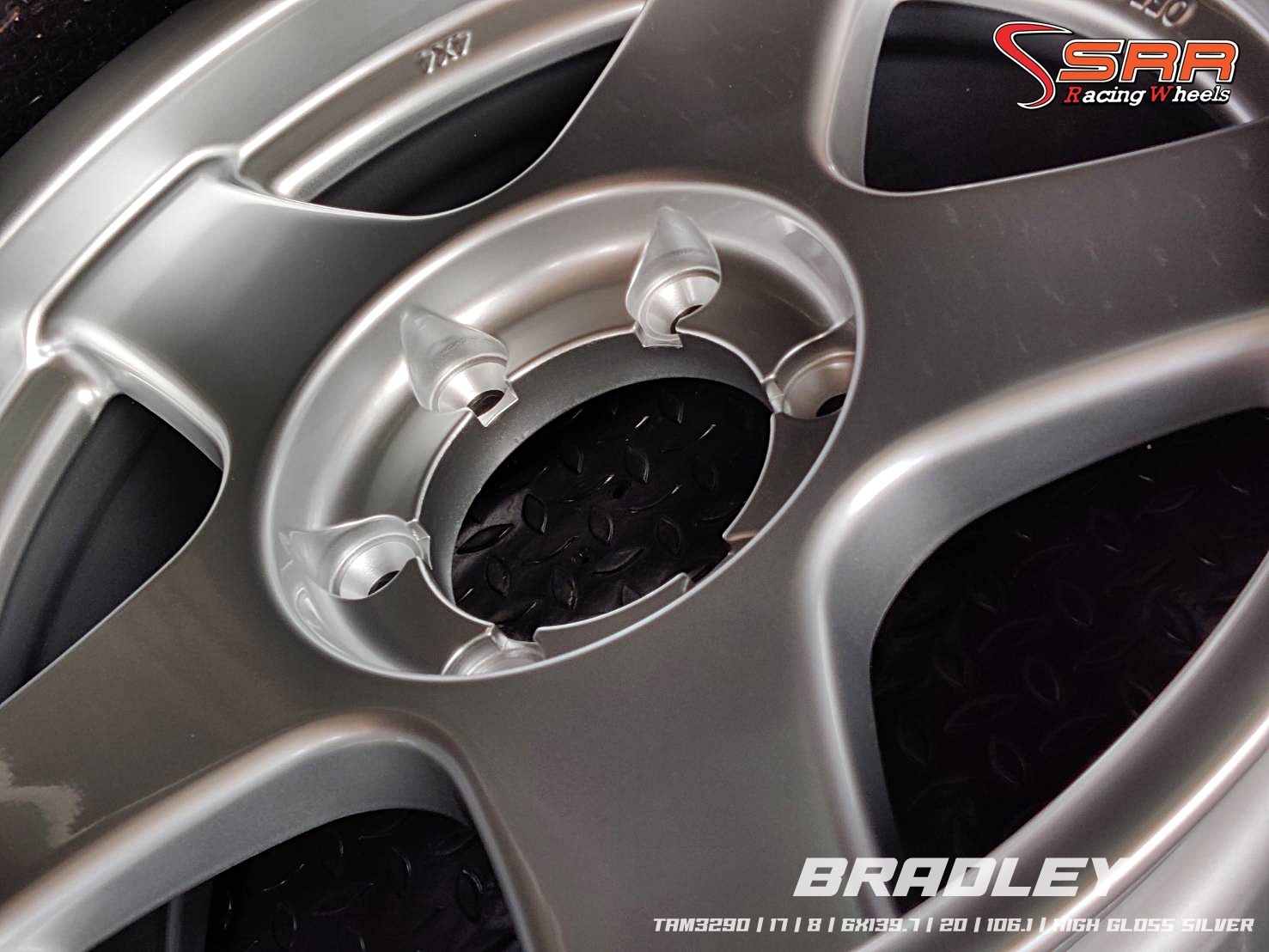 BRADLEY ล้อเบดเล่ย์ ขอบ17x8.0 6H139.7 ET20 HIGH GLOSS SILVER