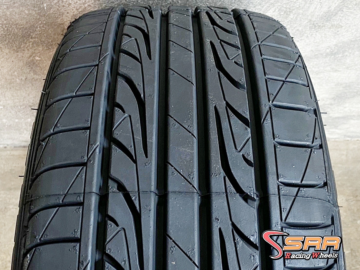 DUNLOP SP SPORT LM704 205/45ZR16 ยางเข้าใหม่ปี21 ราคาพิเศษ