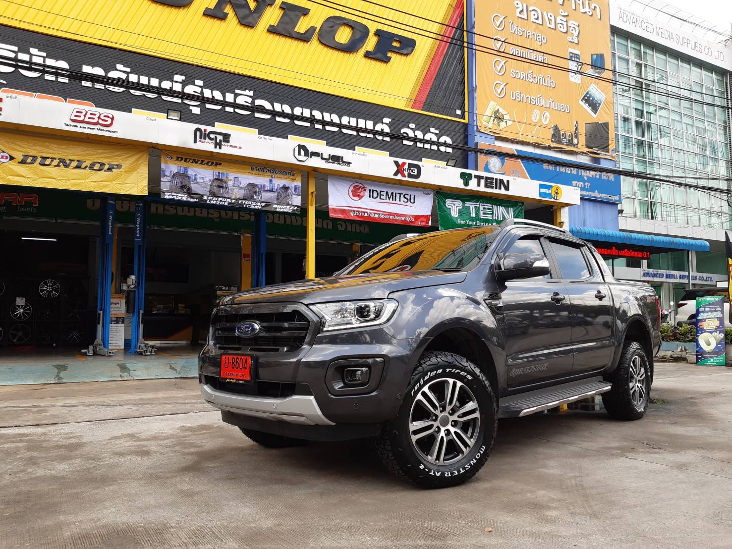 MONSTER TIRES ALL TERRAIN AT-2 265/65R18 ยางปี20 ราคาพิเศษ