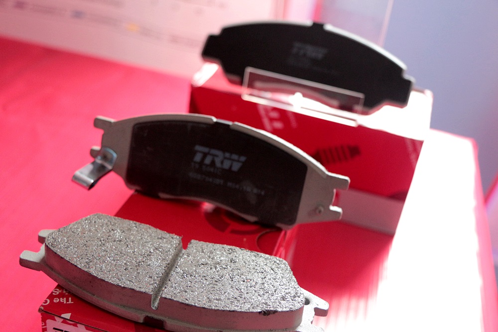 ผ้าดิสเบรคหลัง TRW MITSUBISHI Space Wagon 2.4 ไมแวกซ์ '04 on