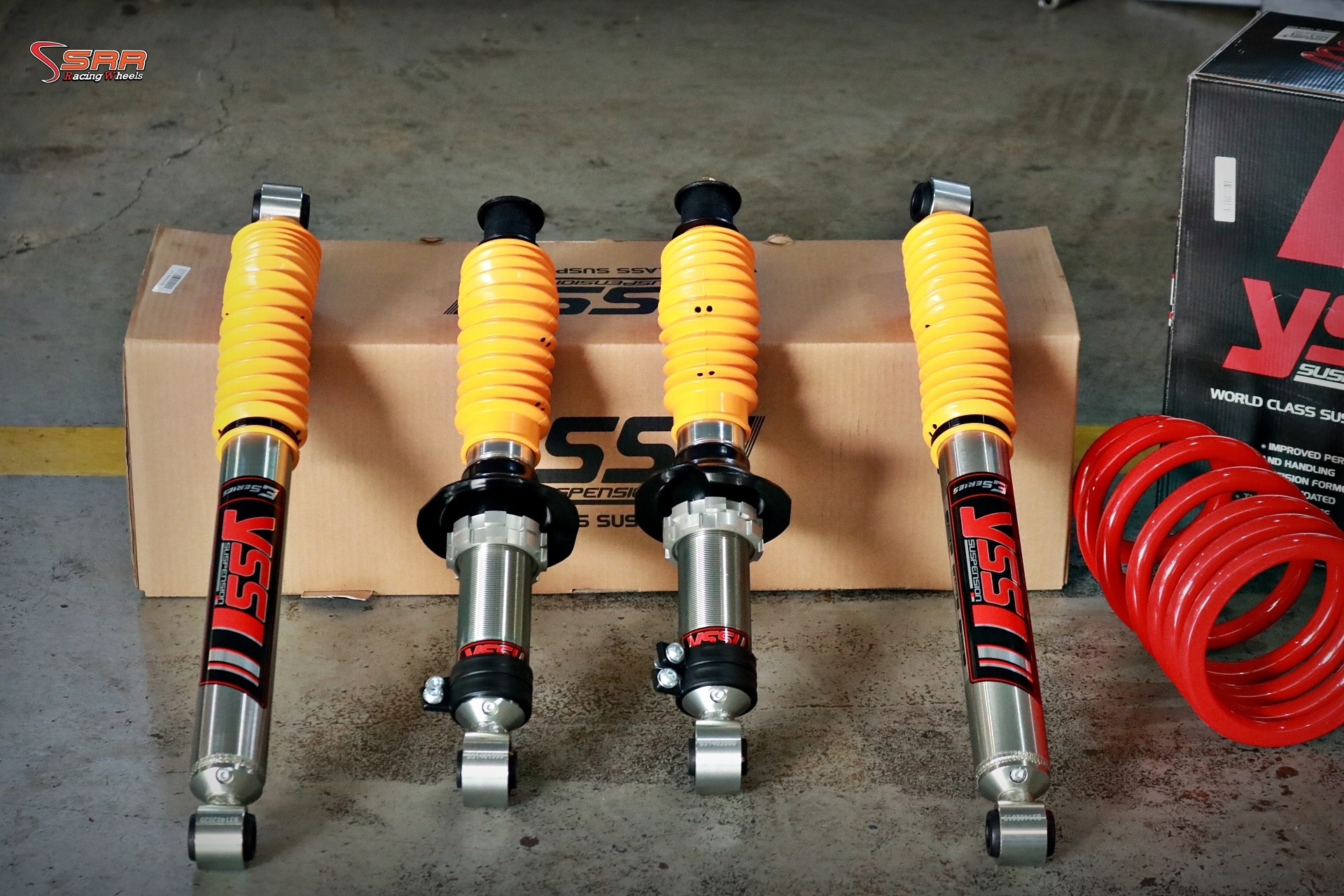 โช้คอัพ YSS E-SERIES สำหรับรถTOYOTA REVO ตัวเตี้ย ราคาพิเศษ