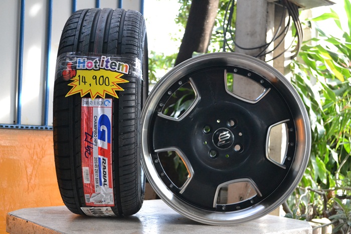 ล้อแม็กซ์ขอบ17 นิ้ว พร้อมยาง ชุดละ 14,900 บาท