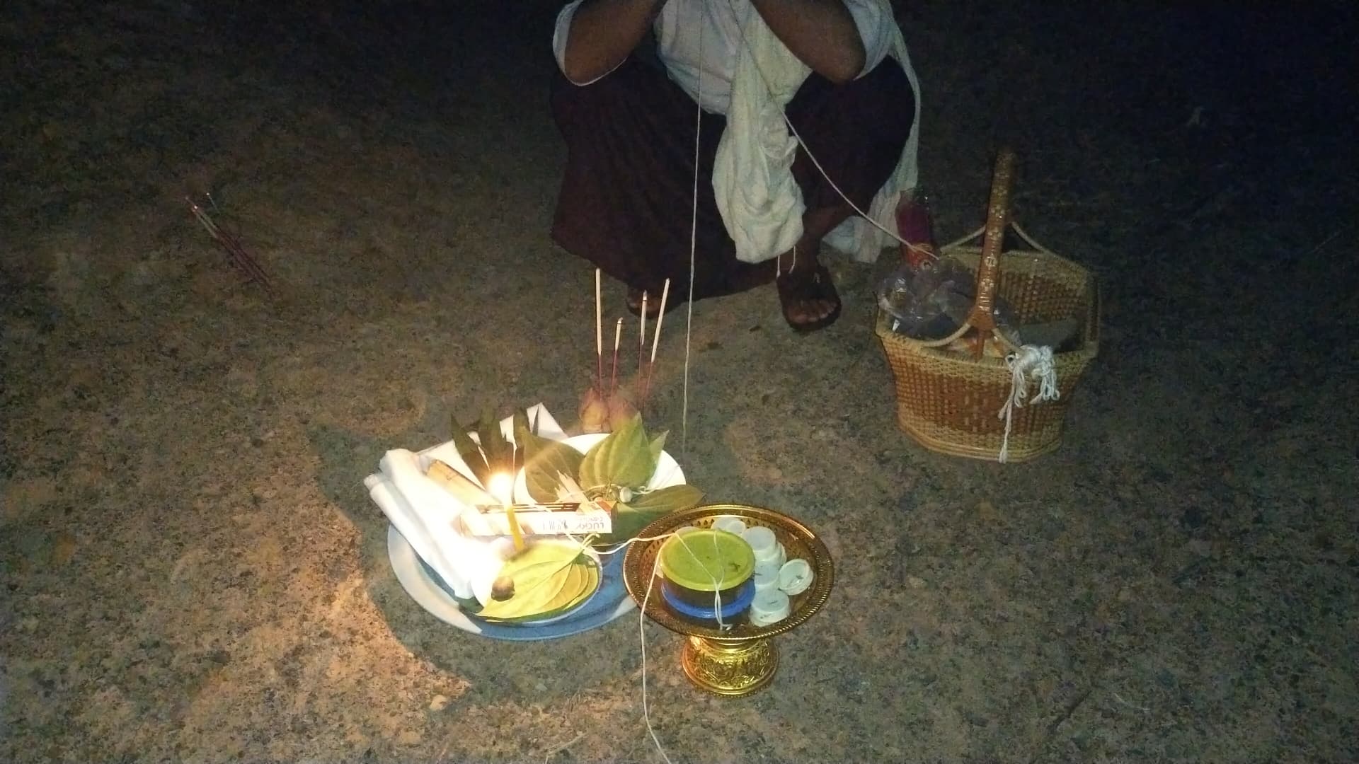 สีผึ้งน้ำหาย อาจารย์เขมร