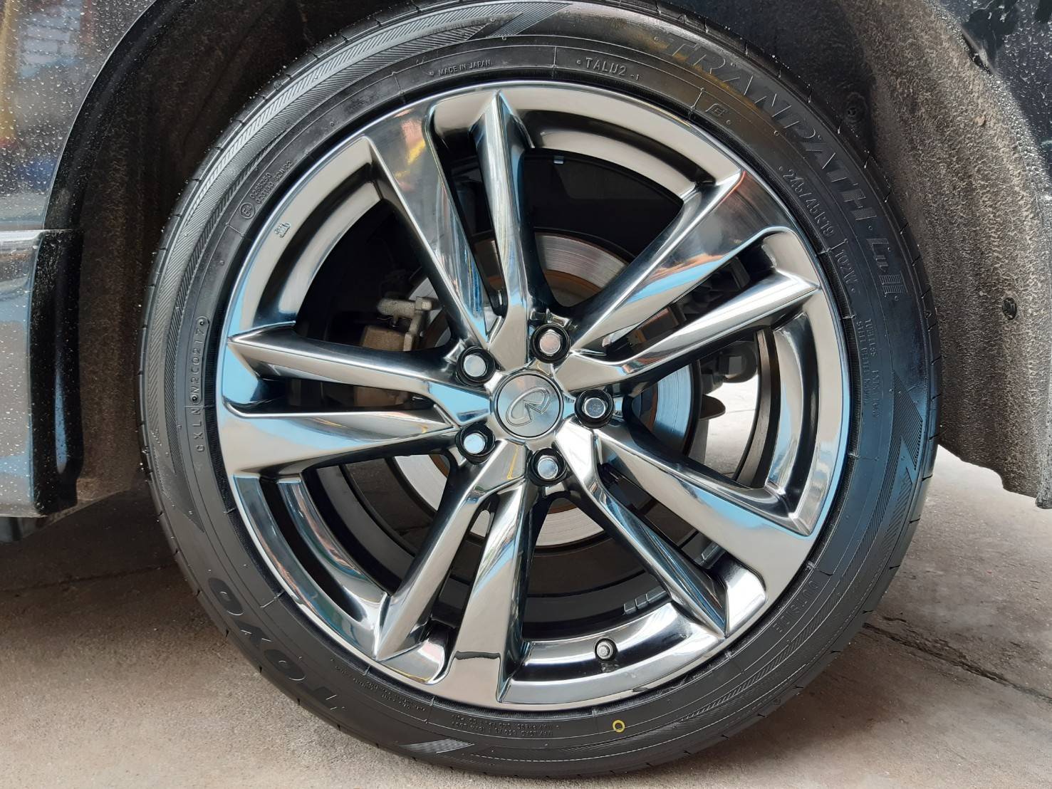 TOYO TRANPATH LU-II 245/45R19 ลดราคาพิเศษ เส้นละ 4,500 บาท