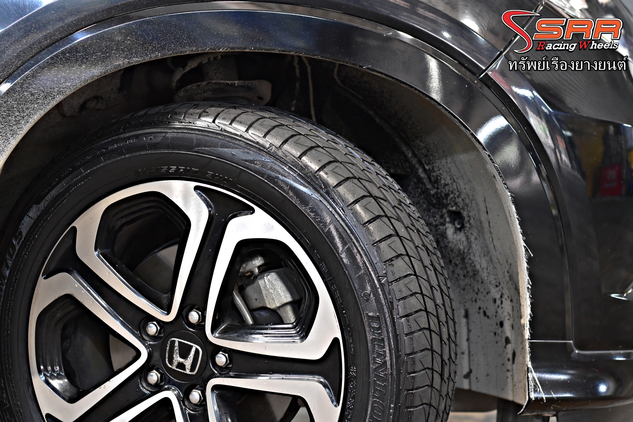 DUNLOP LM705 215/55R17 ยางปี20 ราคาพิเศษ