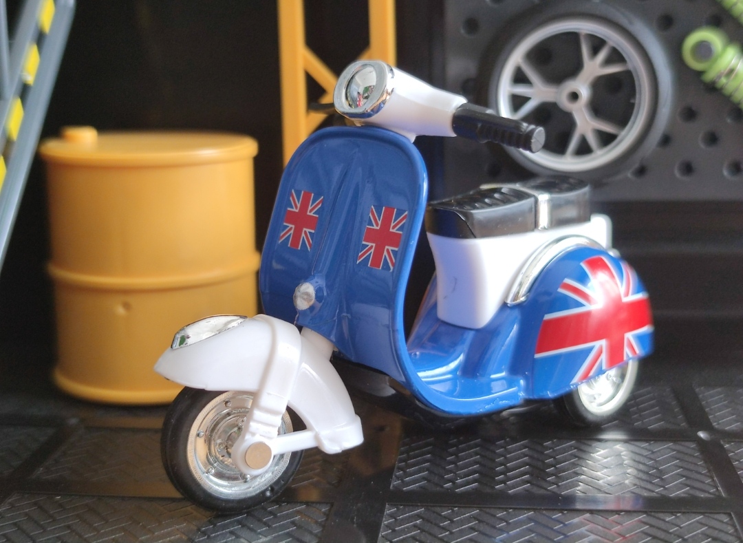 โมเดลรถเหล็ก รถเวสป้า (ปลีก-ส่ง)