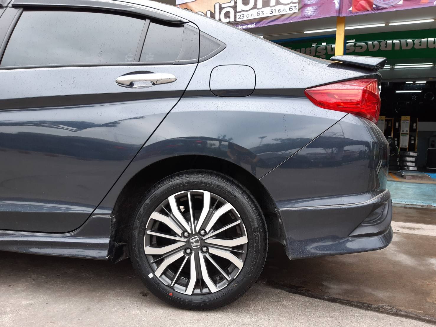 GOODYEAR EXCELLENCE 185/55R16 ยางใหม่ปี20 ราคาพิเศษ