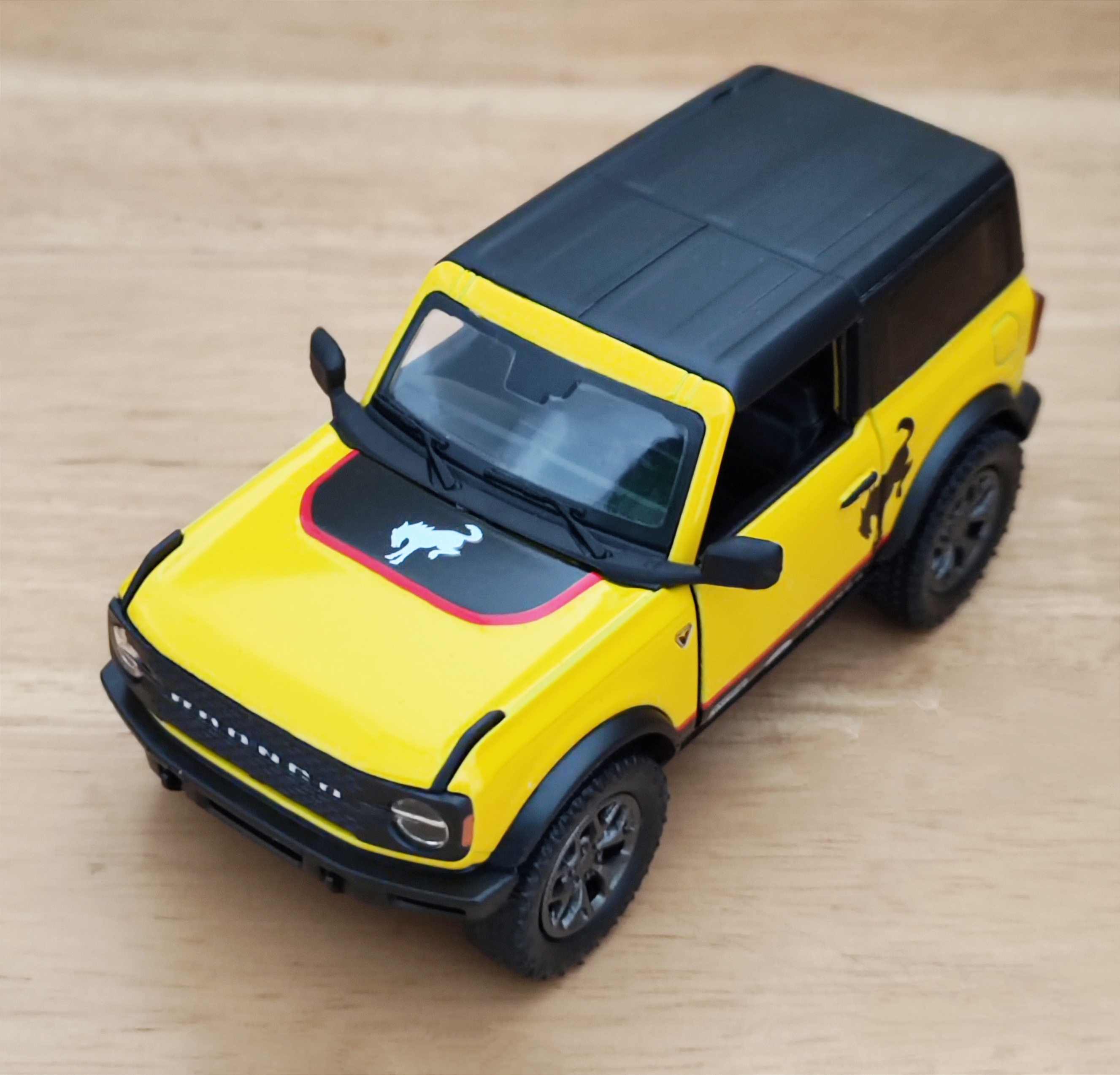 2022 Ford Bronco Livery Edition โมเดลรถเหล็ก (ปลีก-ส่ง)