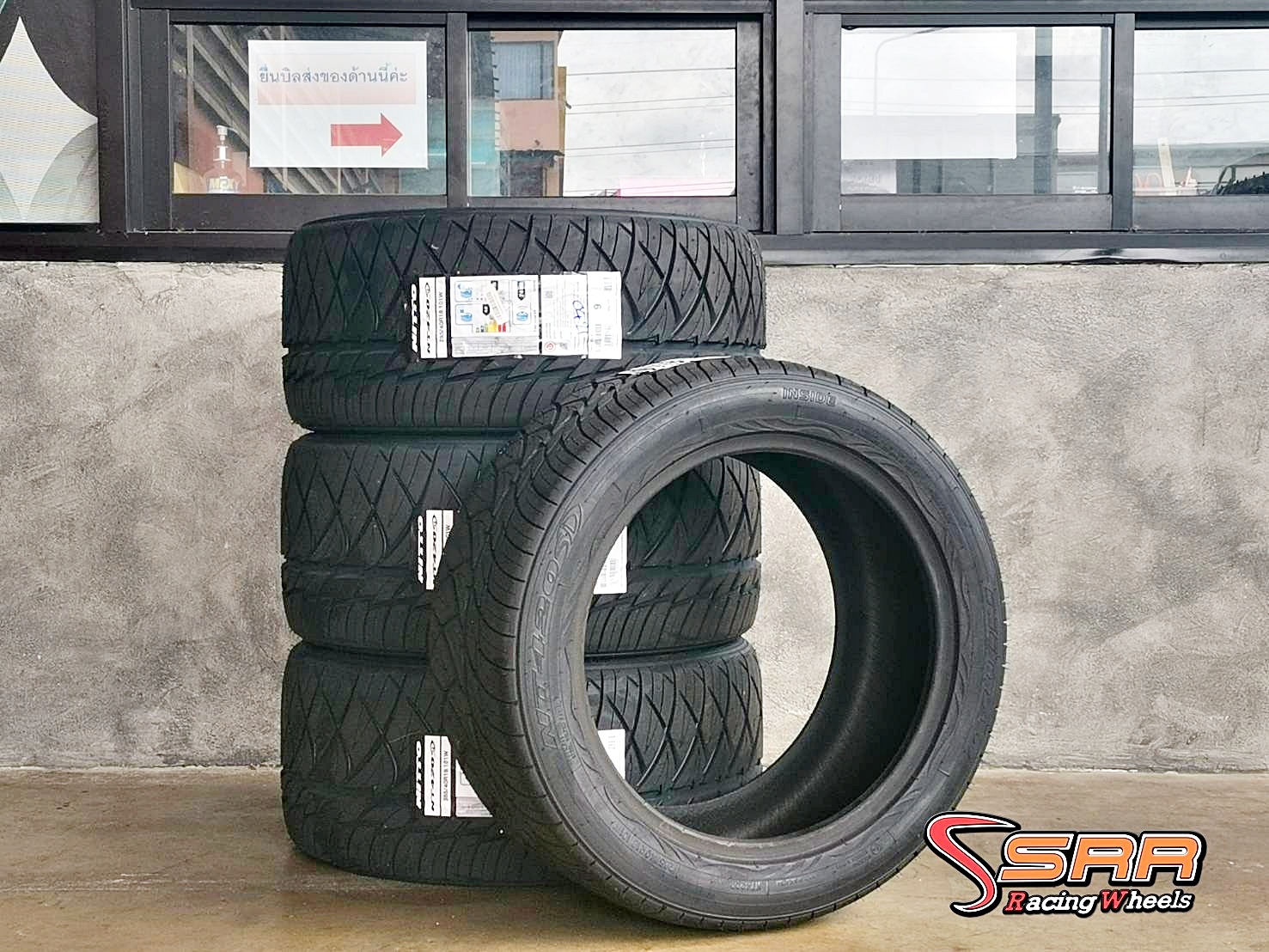 NITTO NT420SD 285/40R18 ยางใหม่ปี2021 ราคาพิเศษ